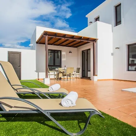 Impeccable Modern 2-bed - Casa Michelle * Playa Blanca (Lanzarote)