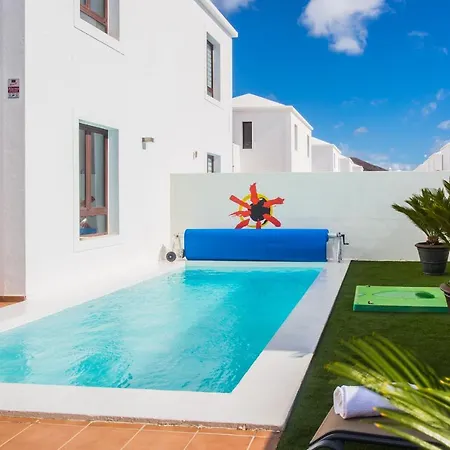 Impeccable Modern 2-bed - Casa Michelle * Playa Blanca (Lanzarote)