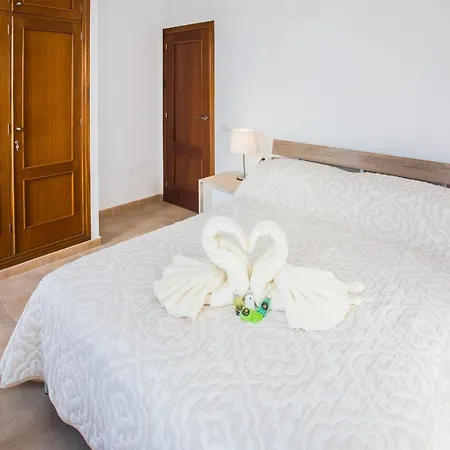Villa Impeccable Modern 2-bed - Casa Michelle