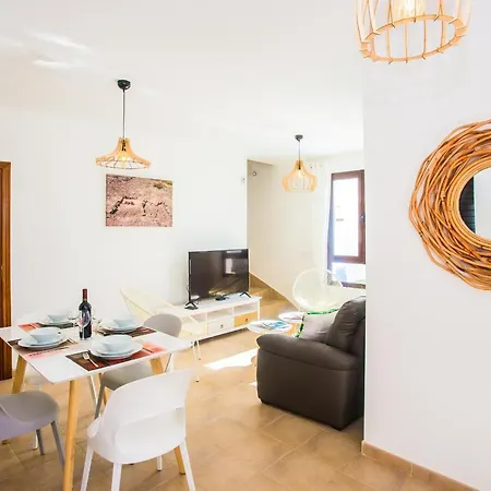 Impeccable Modern 2-bed - Casa Michelle 普拉亚布兰卡