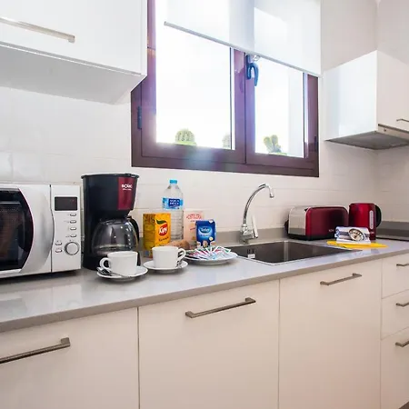 Impeccable Modern 2-bed - Casa Michelle 别墅